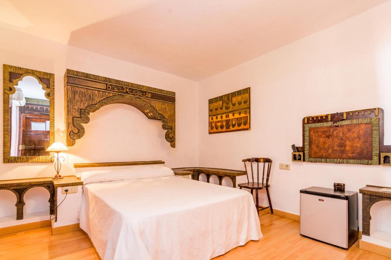Hostal Alhambra 자호라 외부 사진